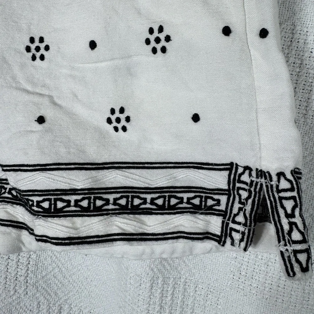 Loft Women's Shorts Size Small Black /‎ White Linen Blend Tie Waist